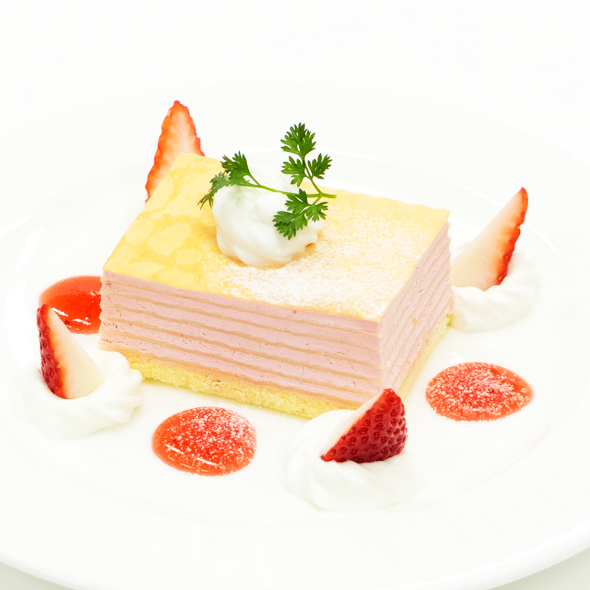 いちごミルクレープ