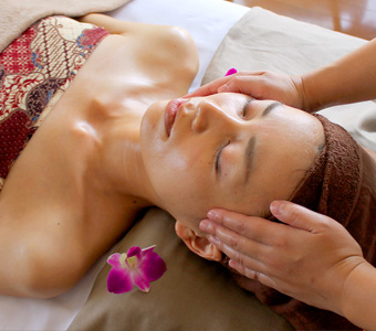 ヒーリングフェイス・オイルトリートメント